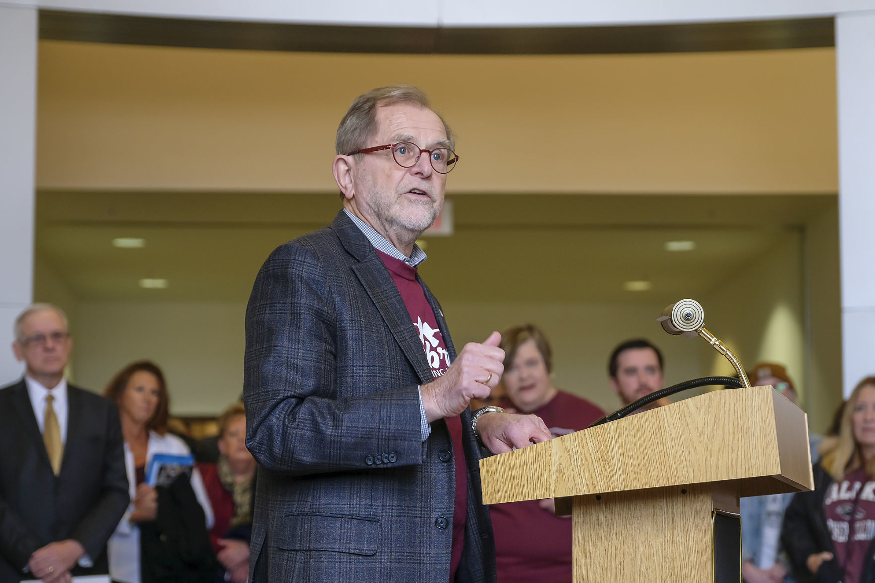 030719-nws-siu-day-of-giving-3.jpg